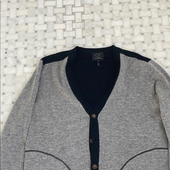 NWOT tags 100% Cashmere Cardigan Black and Gray design house Qi